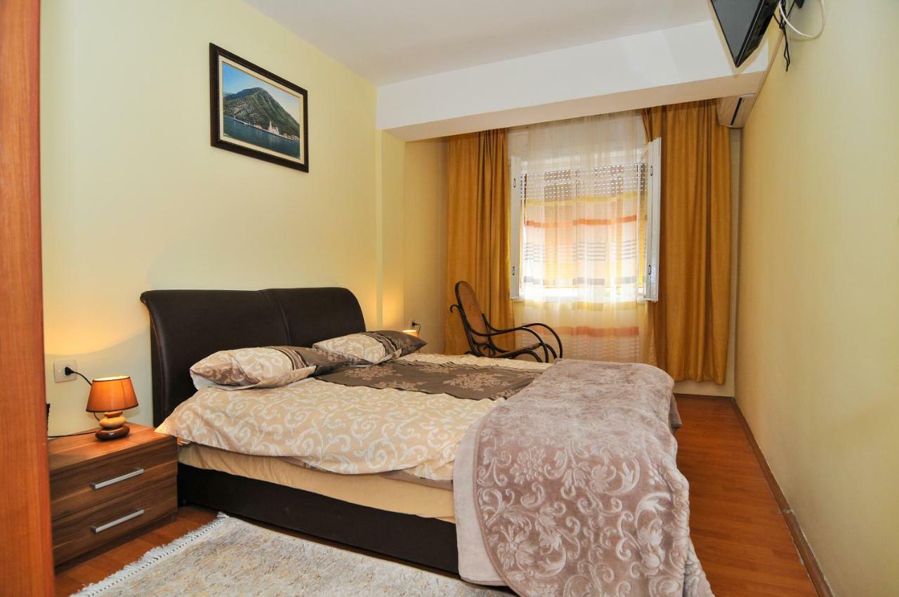 Apartment S&T Tivat Exterior photo